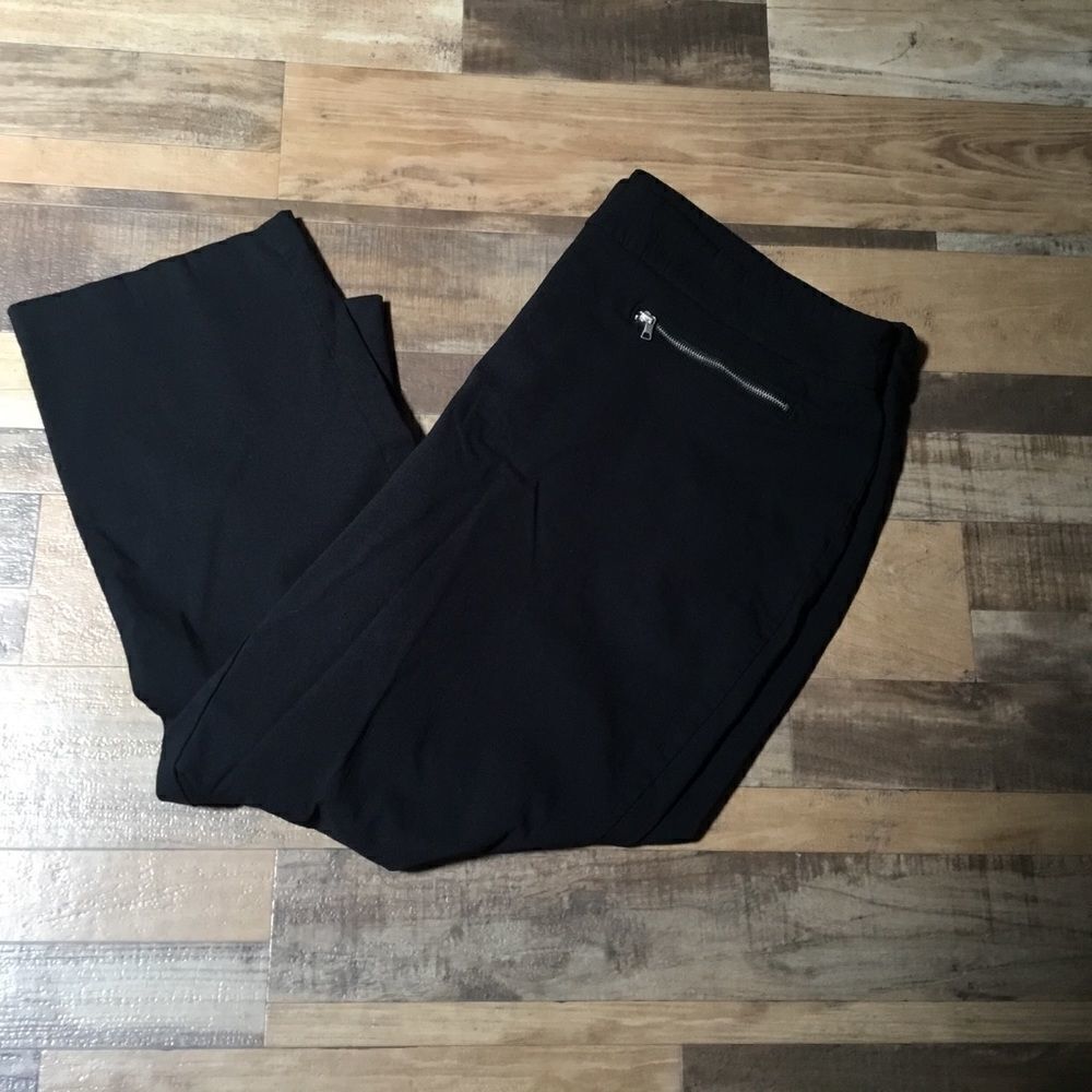 NWOT. Alfani Brand Women’s Slacks Size 22WP